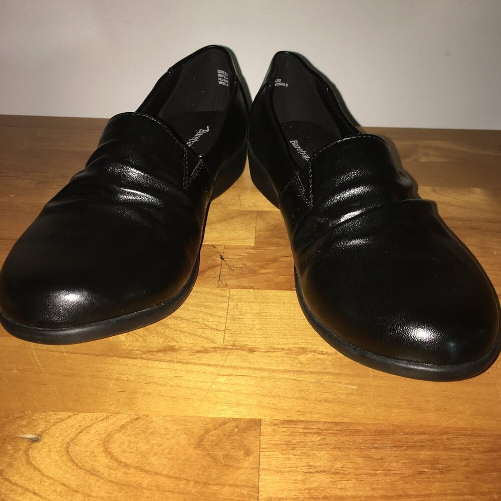 BareTraps Greta Flat Slip On Loafers Size 7 Black NWT